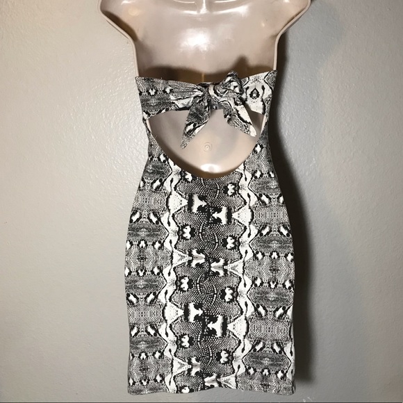 Loverbird Snakeskin open back bodycon dress - Picture 5 of 7